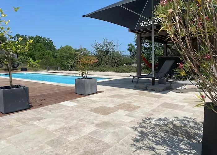 Kevin Piscine, Pool House Et Petanque 6 A 8 Personnes