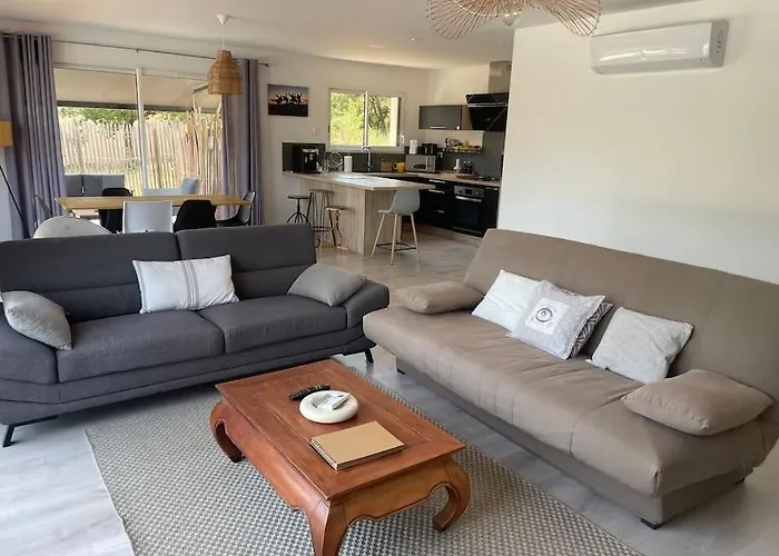 Villa Kevin Piscine, Pool House Et Petanque 6 A 8 Personnes