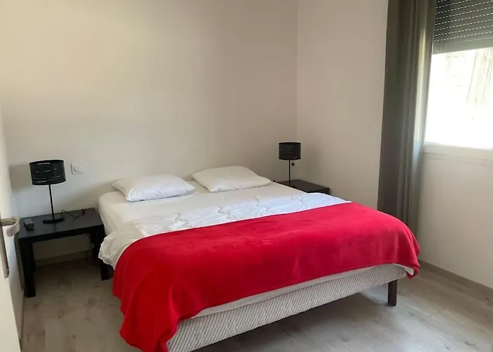 Kevin Piscine, Pool House Et Petanque 6 A 8 Personnes Villa Villefranche-de-Rouergue